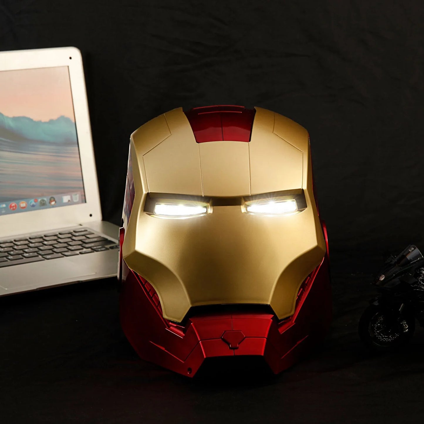 Casque Iron Man Édition Collector – LED & Ouverture Réaliste