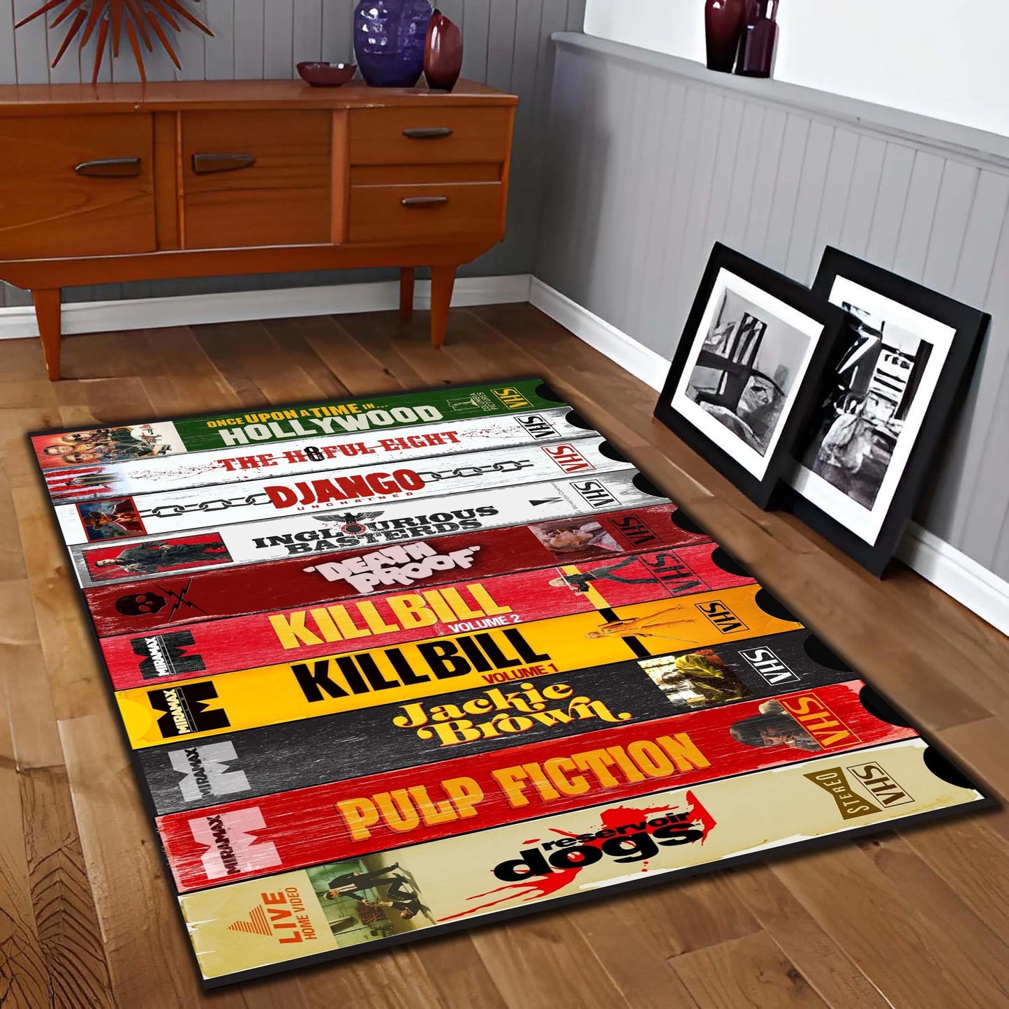 Tapis Tarantino – Style VHS Rétro | 4 Tailles au Choix